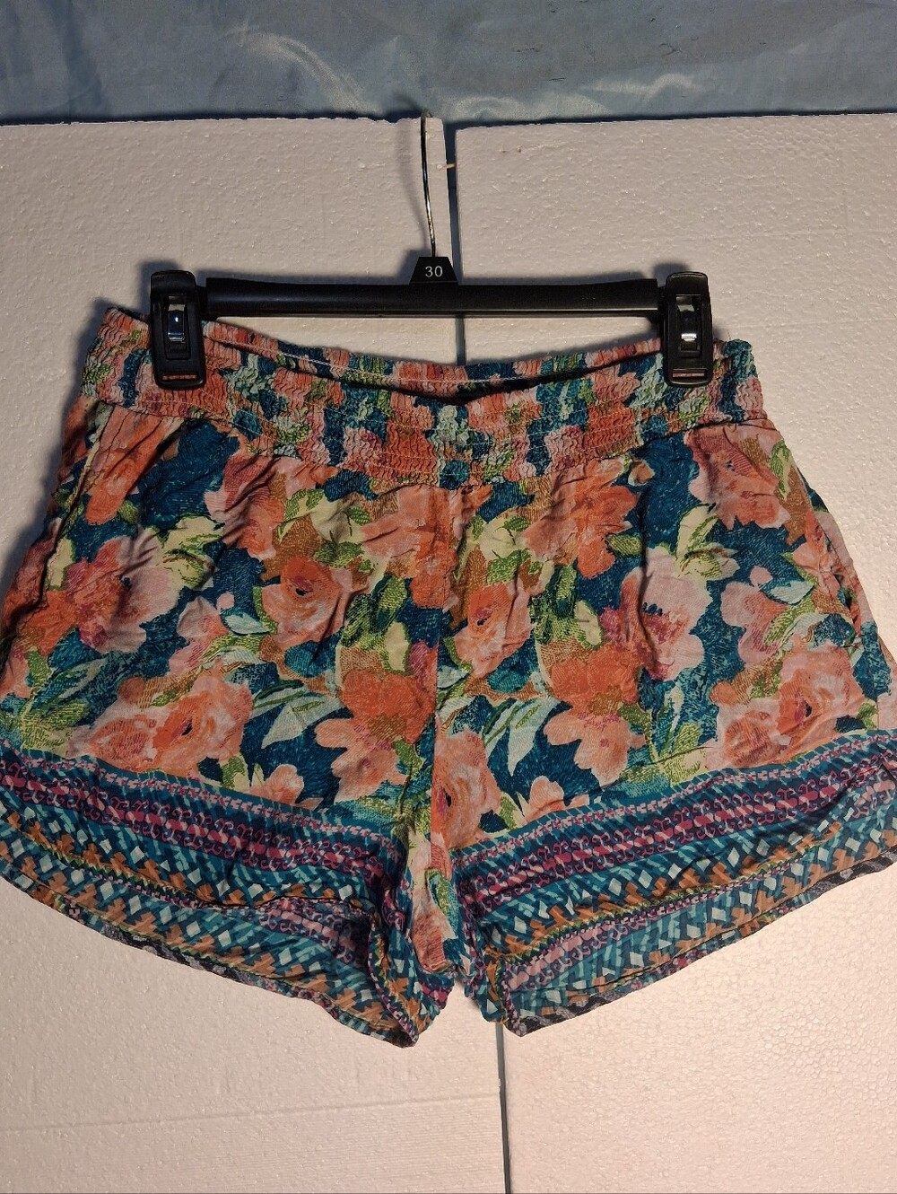 Vera Bradley Vibrant Floral Tapestry Smocked Waist Beach Shorts – Size Med